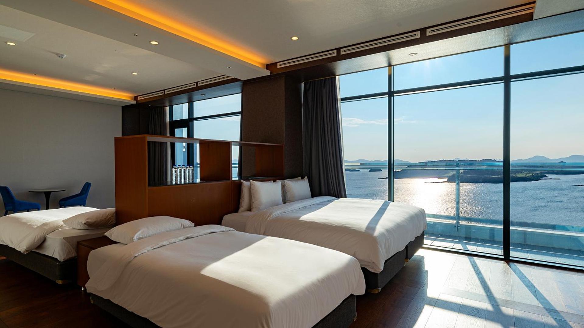 Hotel Jcs Yeosu Eksteriør bilde