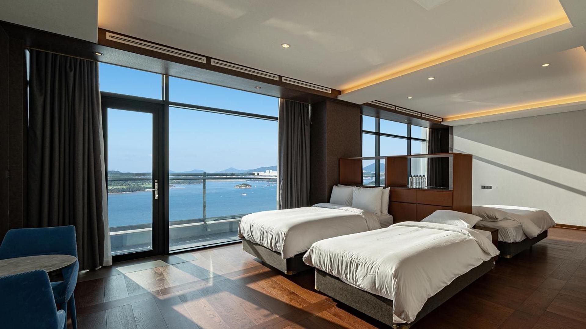 Hotel Jcs Yeosu Eksteriør bilde