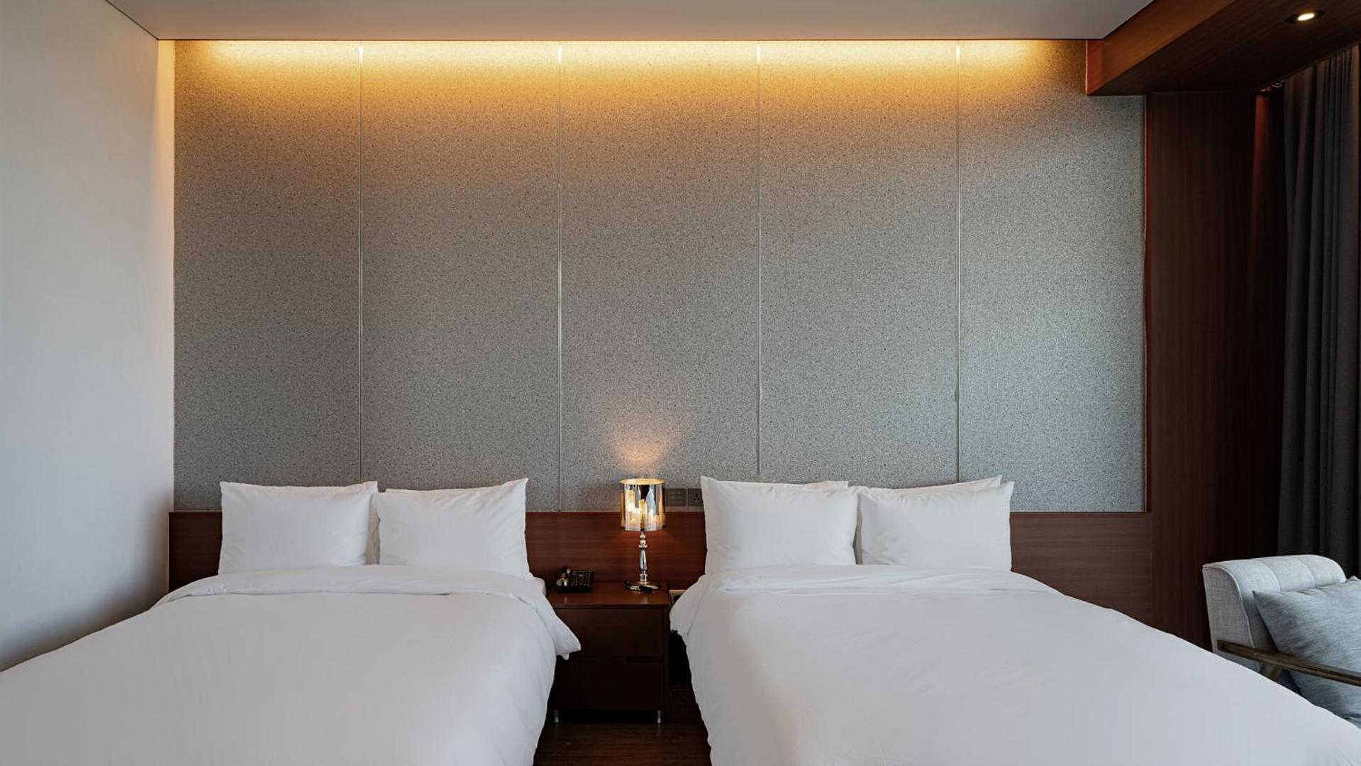 Hotel Jcs Yeosu Eksteriør bilde