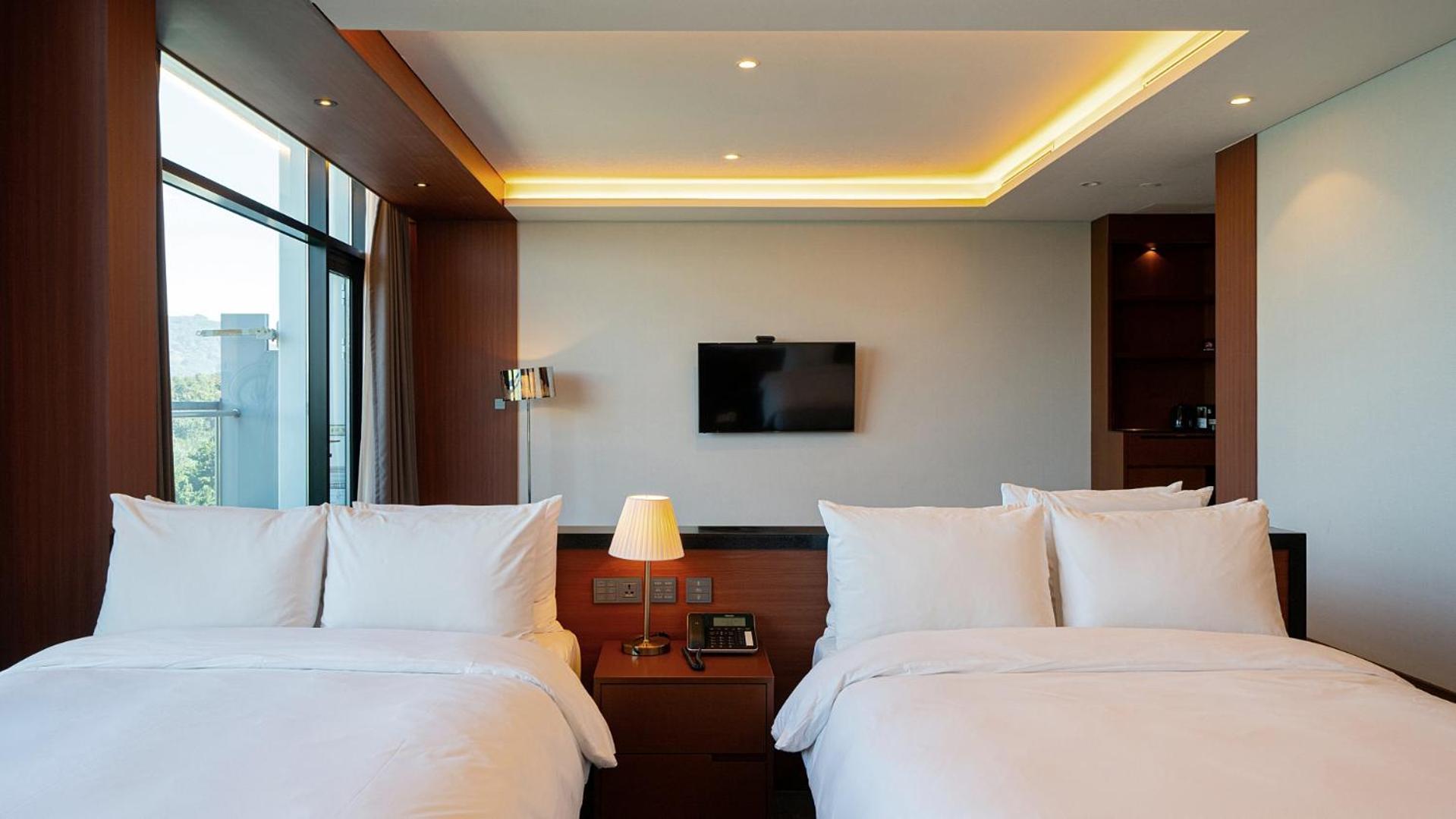 Hotel Jcs Yeosu Eksteriør bilde